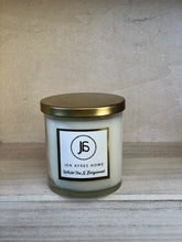 Load image into Gallery viewer, WHITE TEA & BERGAMOT Signature 10oz